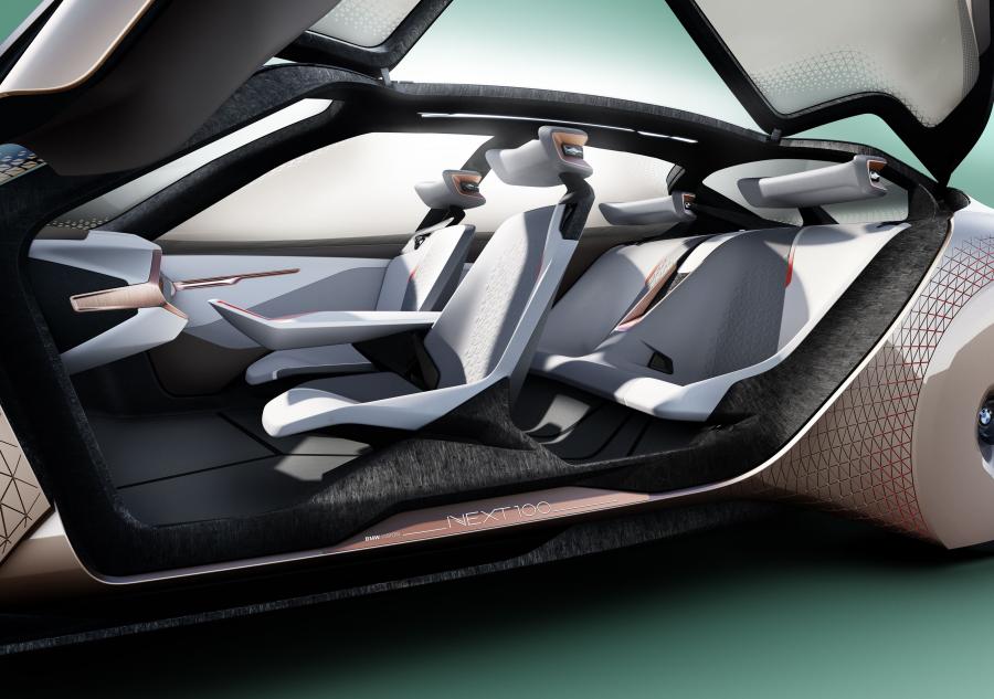 Интерьер BMW Vision Next 100 2016 года  (фото 72 из 157)